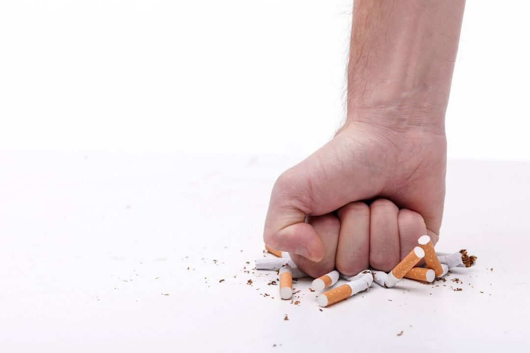 Rexeitamento dos cigarros co spray Nicode
